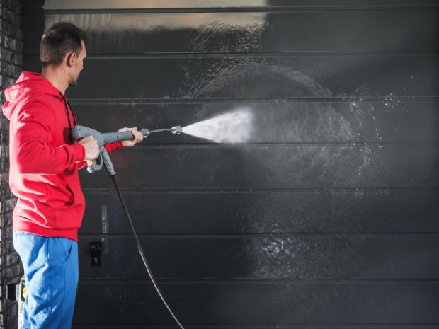 ladder on roofing job